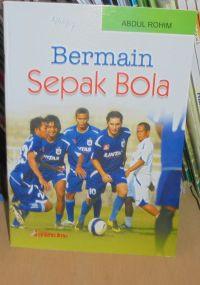 Image of Bermain sepak bola